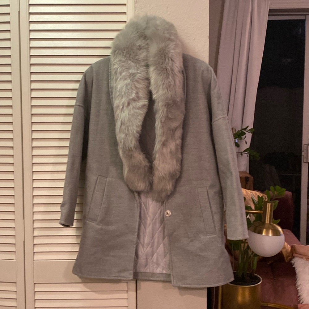 Grey faux fur collar coat. Good condition. Size small